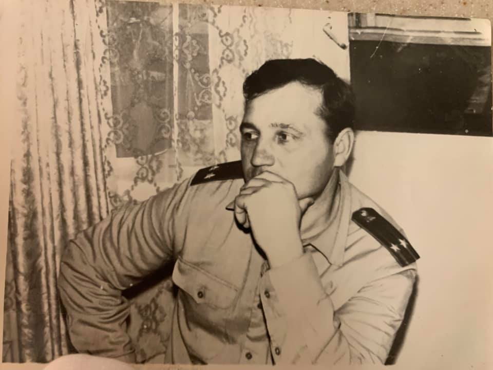 Наталья Мосейчук не скрывая слез показала особенное фото: "так хотелось броситься ему на шею!"